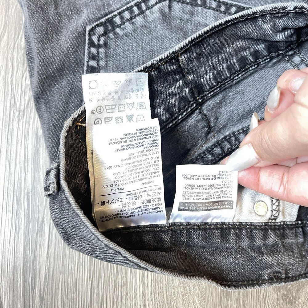 Levi's 511 Men's Size 29 Shorts Denim Jean 11” Inseam Black Faded Slim Fit - Picture 7 of 12